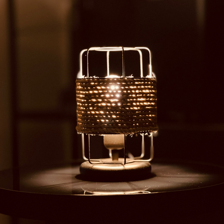 Gizur Table Lamp